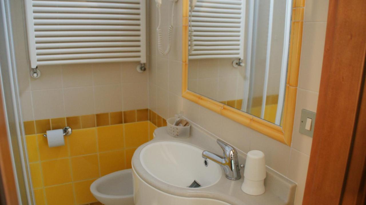 Hotel Verudella Rimini Luaran gambar