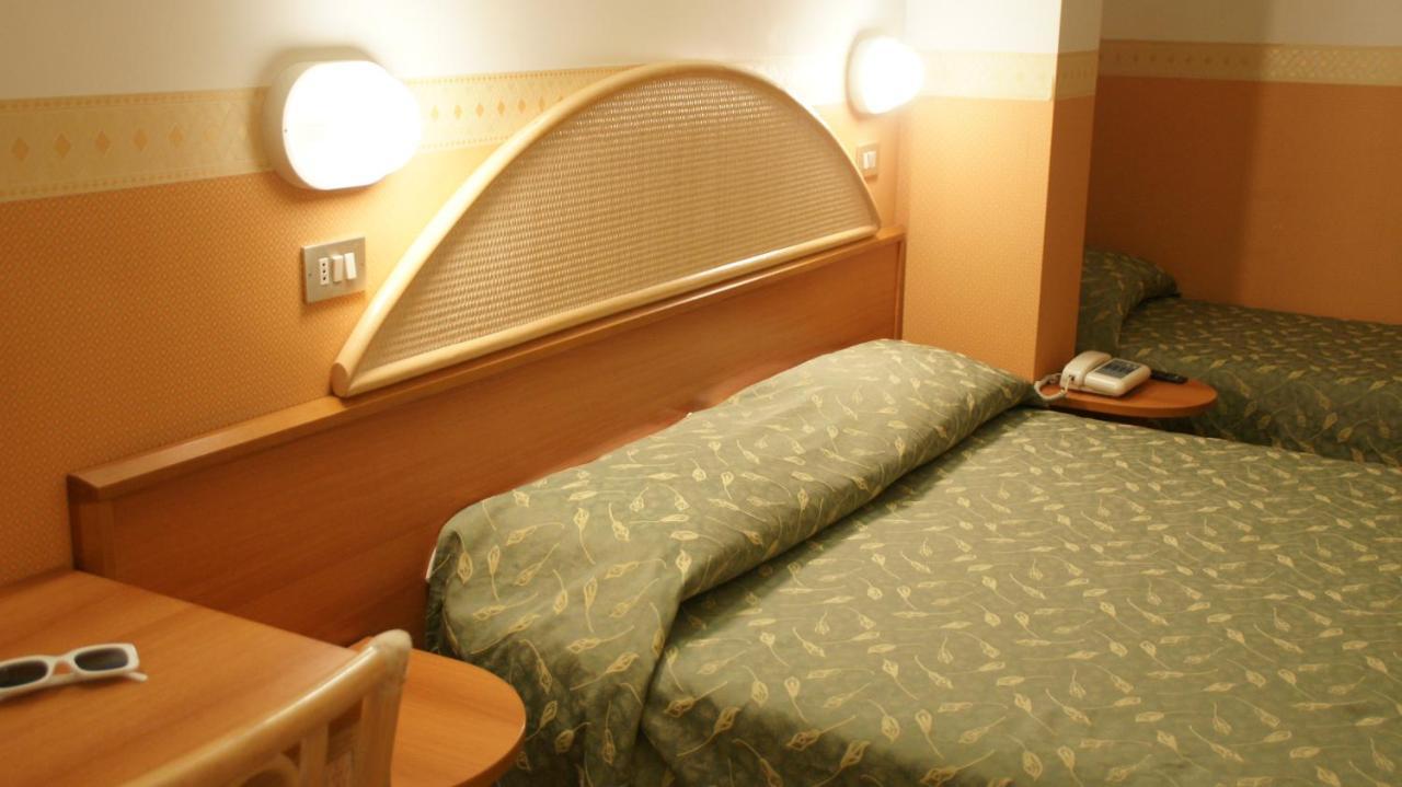 Hotel Verudella Rimini Luaran gambar