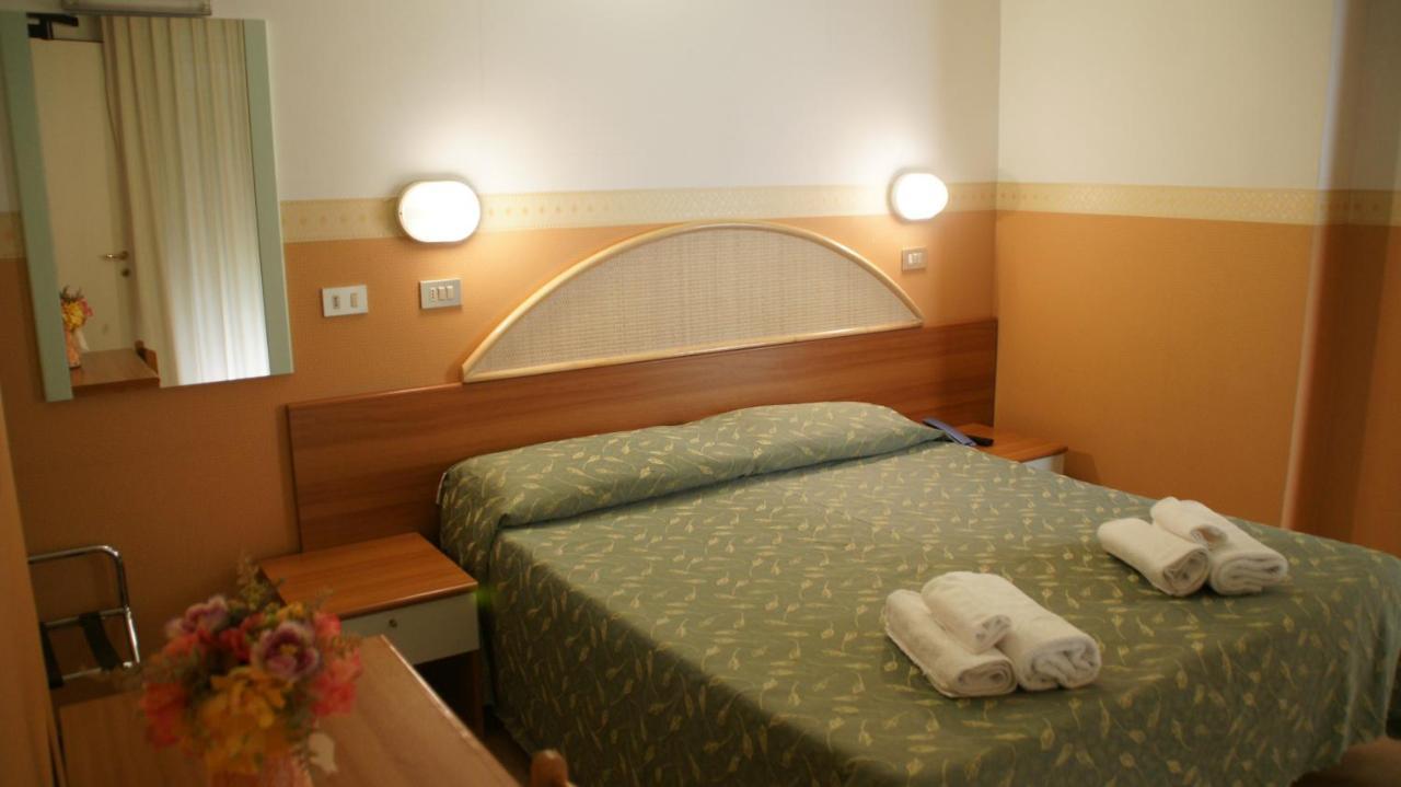 Hotel Verudella Rimini Luaran gambar