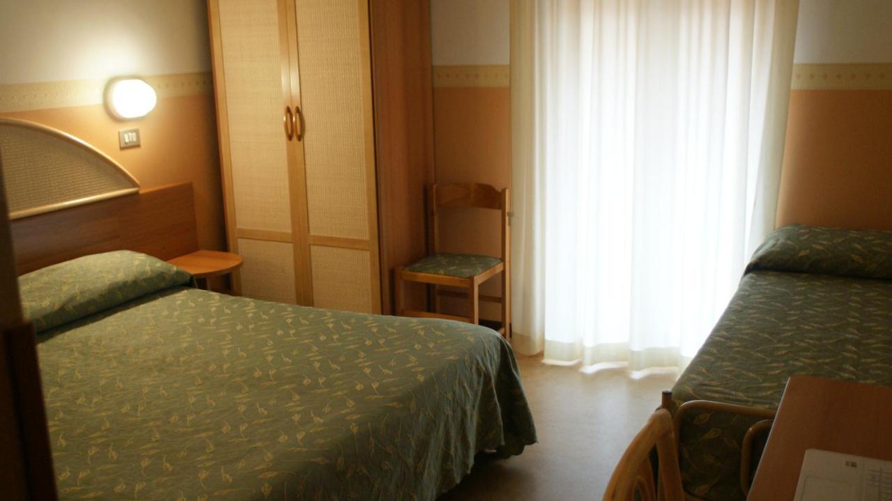 Hotel Verudella Rimini Luaran gambar