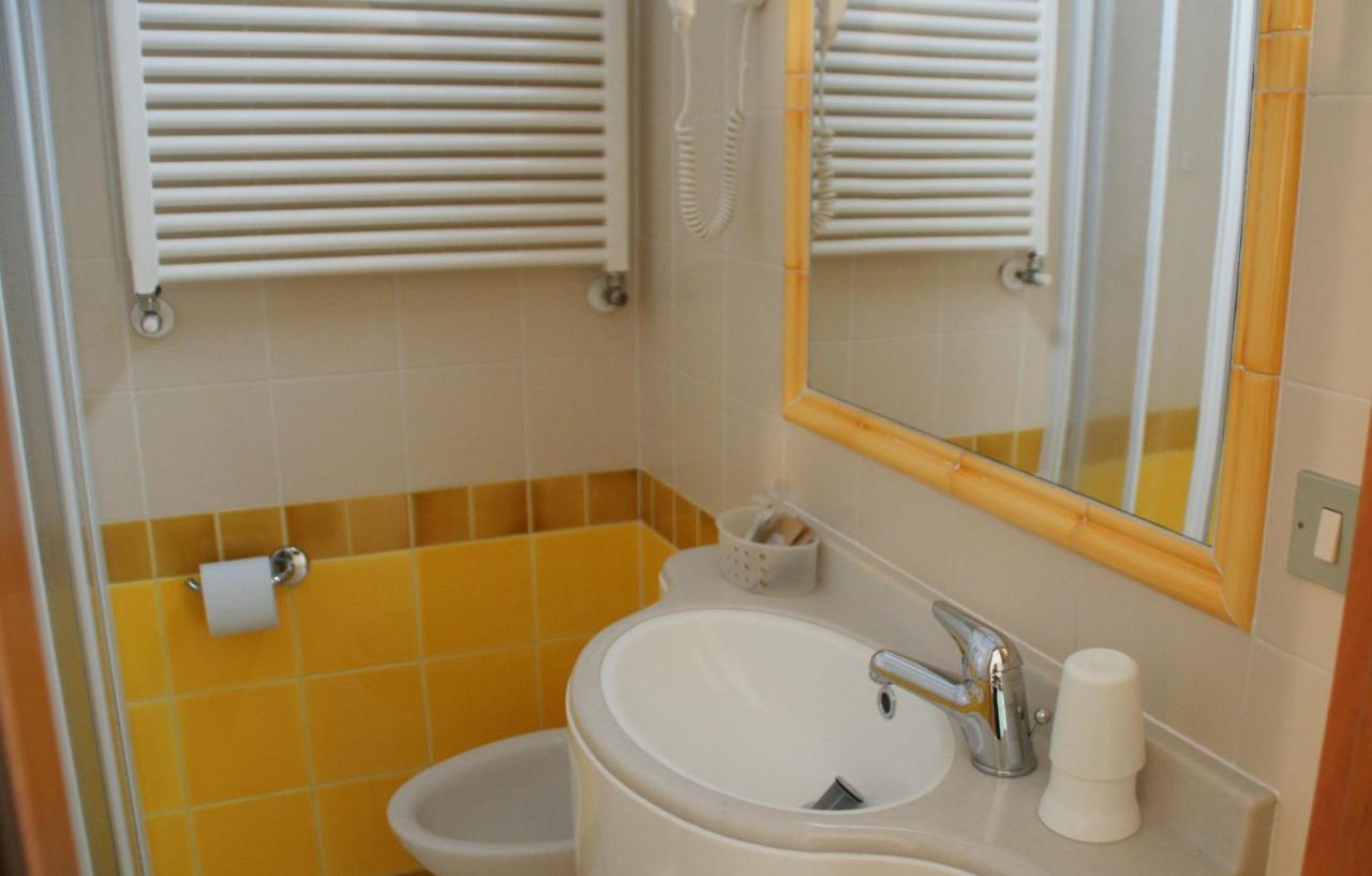 Hotel Verudella Rimini Luaran gambar