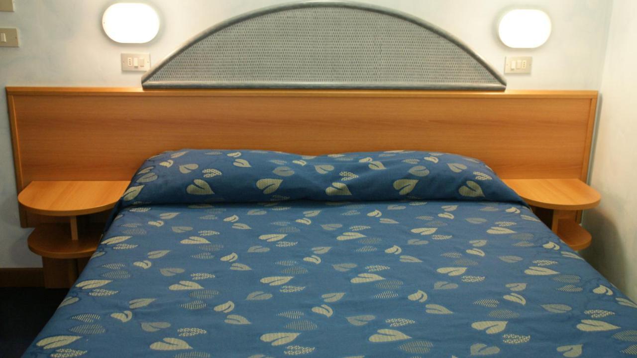 Hotel Verudella Rimini Luaran gambar